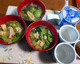 お揚げと小松菜と舞茸の練りごま味噌汁作り方14写真