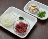 旨味あふれる 濃厚リッチな牛ハラミのストロガノフ作り方1写真