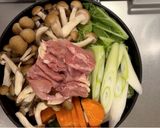 野菜たっぷり！とり野菜みその絶品鍋作り方5写真