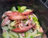 釜茹でヤリイカとセロリの牡蠣醤油炒め作り方3写真