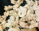 豚こまぎれ肉＆豆苗のサッと炒め作り方1写真
