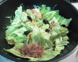 キャベツと鶏そぼろの味噌卵とじ作り方2写真