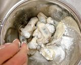 牡蠣とごぼうのアヒージョ作り方1写真