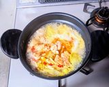 鶏もも肉とレタスの旨辛オイル鍋作り方5写真