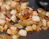 タイ料理好きに捧ぐ＊イカとセロリのガパオライス風作り方3写真