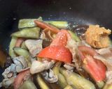 ご飯がすすむ！豚肉と夏野菜の甘味噌炒め作り方3写真