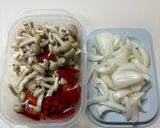 【簡単夕食】柔らか鶏胸肉と玉ねぎしめじの甘酢炒め作り方2写真