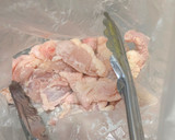 鶏皮と鶏モモの唐揚げ甘じょっぱ胡椒和え作り方1写真