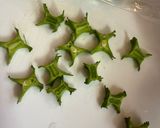 付け合せにピッタリ✨️四角豆とベーコンの炒め物作り方1写真