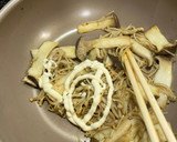 エリンギとしめじのカレー炒め作り方2写真