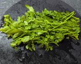 下茹で不要♡せりと豚薄切り肉炒め作り方1写真