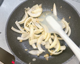 鶏レバーと玉ねぎのオイスターソース炒め煮作り方4写真