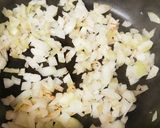 味噌でコク旨!肉汁ハンバーグ作り方1写真