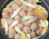きのこと肉団子と白菜の卵とじ🎵作り方2写真