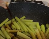 きんぴら風！フキの油炒め！作り方3写真