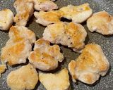 やみつき！鶏肉とトマトのガリバタ炒め作り方3写真