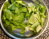 青梗菜と塩昆布のニンニク炒め作り方1写真