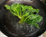 ほうれん草と鶏レバーのオイスター炒め作り方3写真