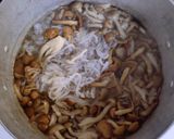 簡単 朝食✿なめこと しめじ 白滝の お味噌汁作り方4写真