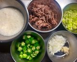 ピリ辛そぼろと長芋オクラのぶっかけ麺。作り方1写真