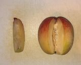餃子の皮大量消費！桃クリームチーズ巻作り方2写真