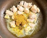 フライパンで手軽に！スパイスカレーピラフ作り方4写真