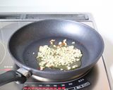 旨味ある【春キャベツの塩昆布ソテー】炒め作り方1写真