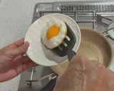白身カリカリ！黄身とろ〜り半熟目玉焼き♪作り方5写真