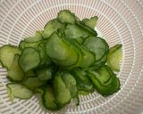 きゅうりたっぷり♪食感を楽しむ目玉焼丼作り方3写真