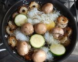 結び白滝、竹輪、茸、野菜の煮物　発酵玉葱作り方4写真