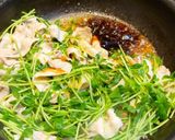 豚ばら肉と豆苗と卵のオイスターソース炒め作り方7写真