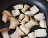 ささみとエリンギのレモンバター醤油炒め作り方2写真