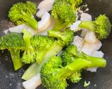 中華風！ブロッコリーの海鮮とろみ炒め作り方2写真