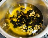 美活⭐︎薬膳効果⭐︎金針葉としじみの味噌汁作り方4写真