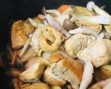 こくまろ中辛●新玉＆炒玉子のチキンカレー作り方3写真