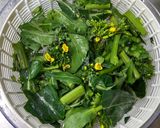 はなっこりーと花びら茸の中華風玉子炒め作り方1写真