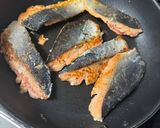 鮭とコーンのソテー クリーム煮作り方3写真