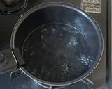 煮込まずサッと！キャベツの豆乳味噌スープ作り方1写真