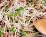 簡単節約‼️もやしとひき肉炒め🍚作り方5写真