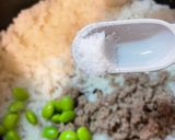 そぼろと枝豆のおにぎり作り方1写真