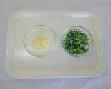 【離乳食中期】じゃが芋と小松菜のだし煮作り方2写真