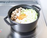 美味しい豆乳で【ごま味噌豆乳鍋】作り方1写真