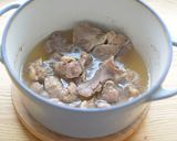 ビールで煮込んだ牛すじのシチュー♪作り方2写真