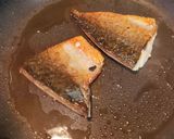 焼鯖のナポリタン風🐟️🍅✨️作り方1写真