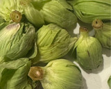 蕗のとうの油で炒めるコクあり蕗味噌！作り方1写真