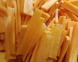 バター風味の人参とさつま揚げとインゲンのお味噌汁作り方1写真