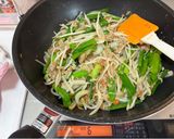 肉味噌消費レシピニラともやしのかた焼そば作り方4写真
