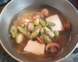 イタドリのサシボ・茸・冷凍豆腐のスープ作り方6写真
