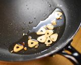 ウインナーとじゃが芋の♪にんにく醤油炒め作り方2写真