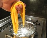 水の代わりにチェダーチーズで作るうどん麺作り方15写真
